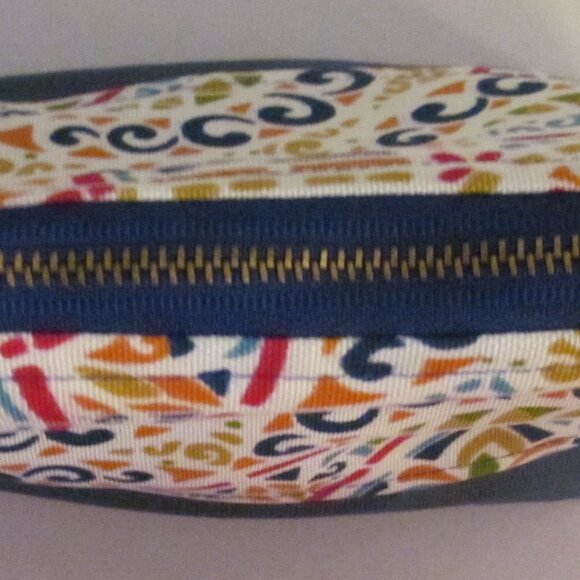 Cosmetic Bag Item #44124 - Picture 3 of 4